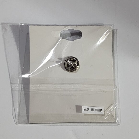 Pro Wrestling Crate Hikaru Shida Black Cat Heart Eyes AEW Enamel Pin New - Picture 2 of 2